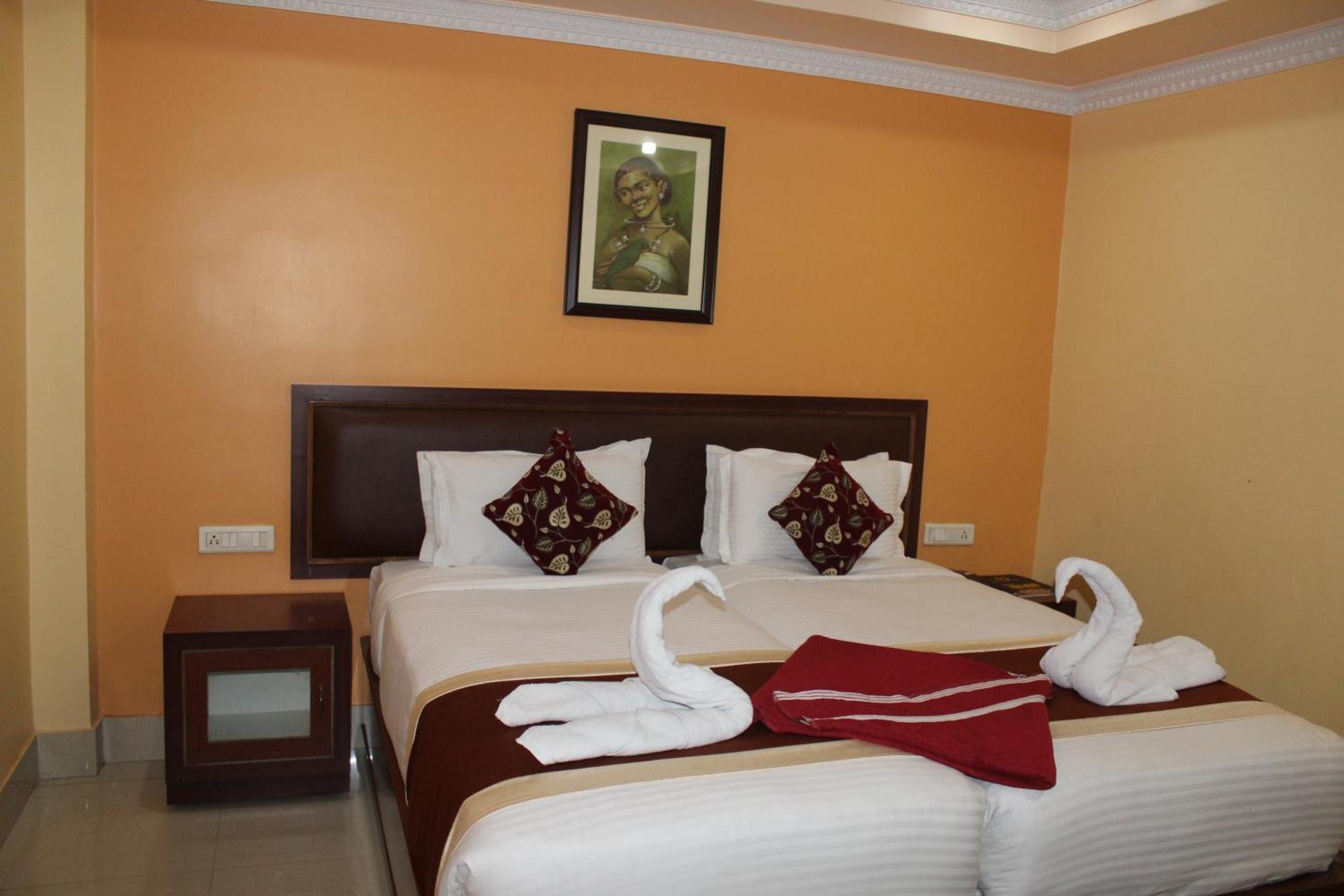 Hotel Gokul Plaza Bhubaneswar Exterior foto